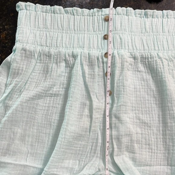 NWT-simply Southern-M/L-mint green-elastic waistband,lightweight,pull- on shorts - Picture 10 of 12